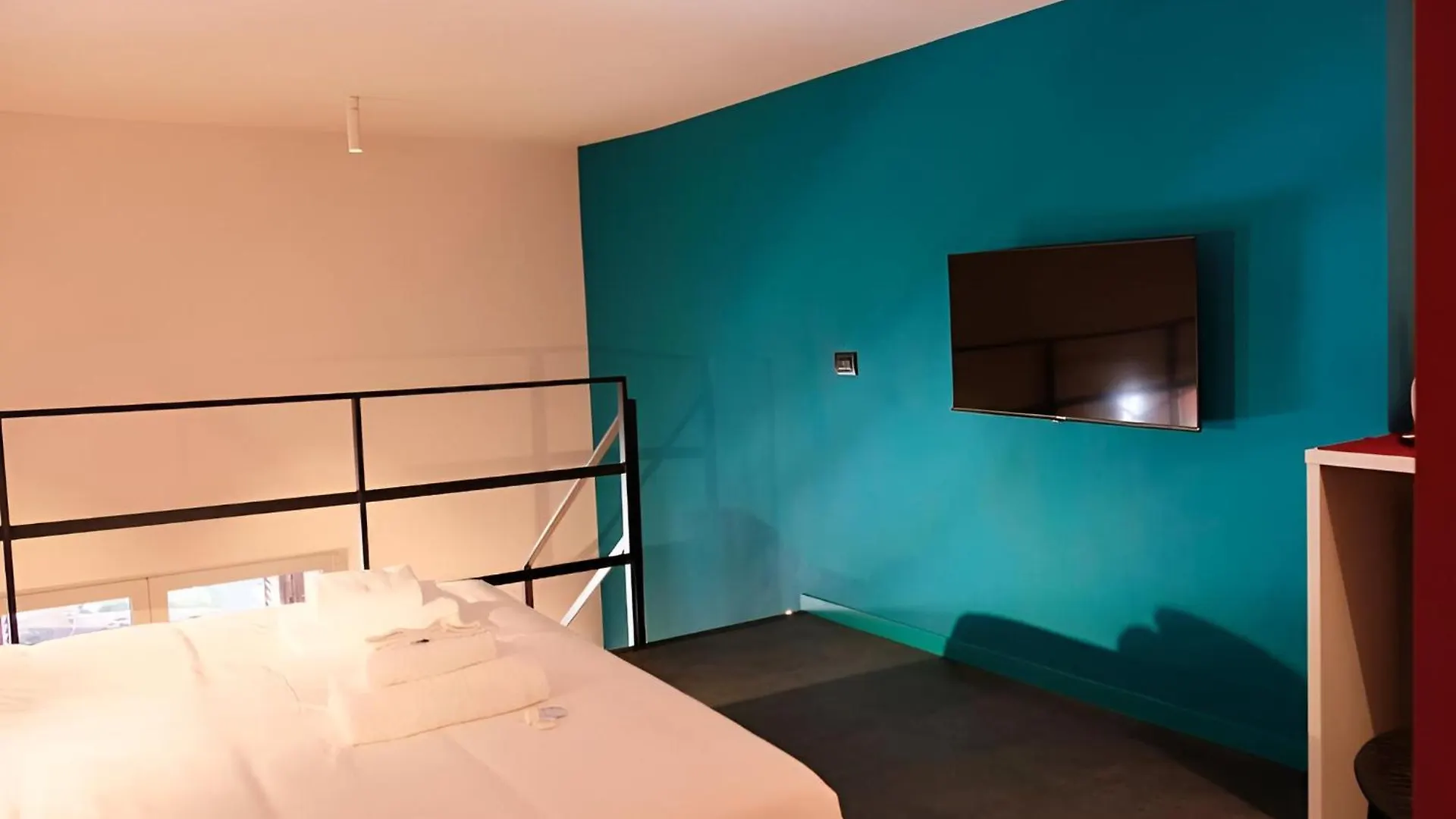 Margot Color Apartment - Trastevere - Loft Di Lusso 로마 0*,  이탈리아