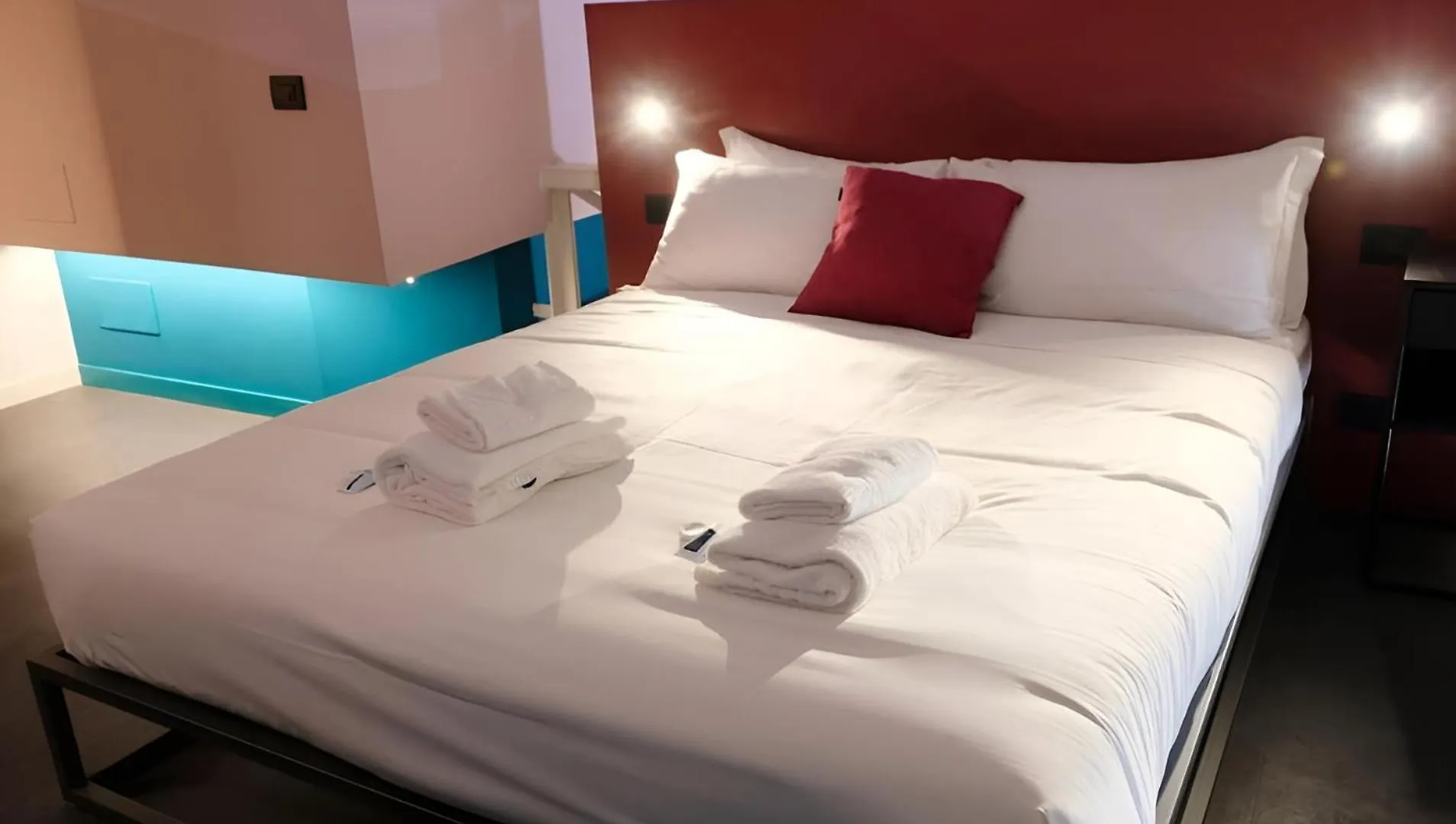 Margot Color Apartment - Trastevere - Loft Di Lusso Rome